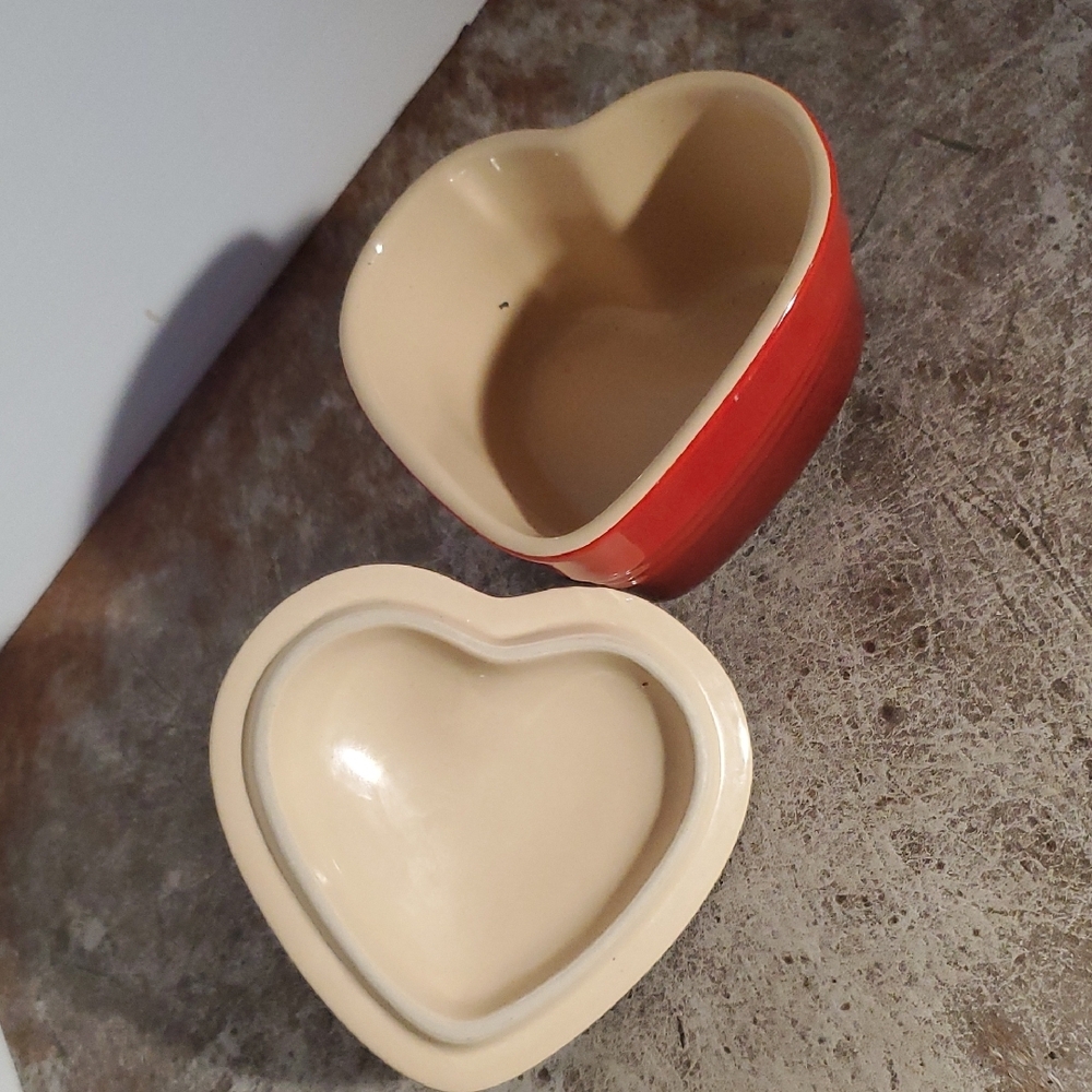 Le Creuset Cherry Heart-Shaped Stoneware Casserole - Picture 3 of 4